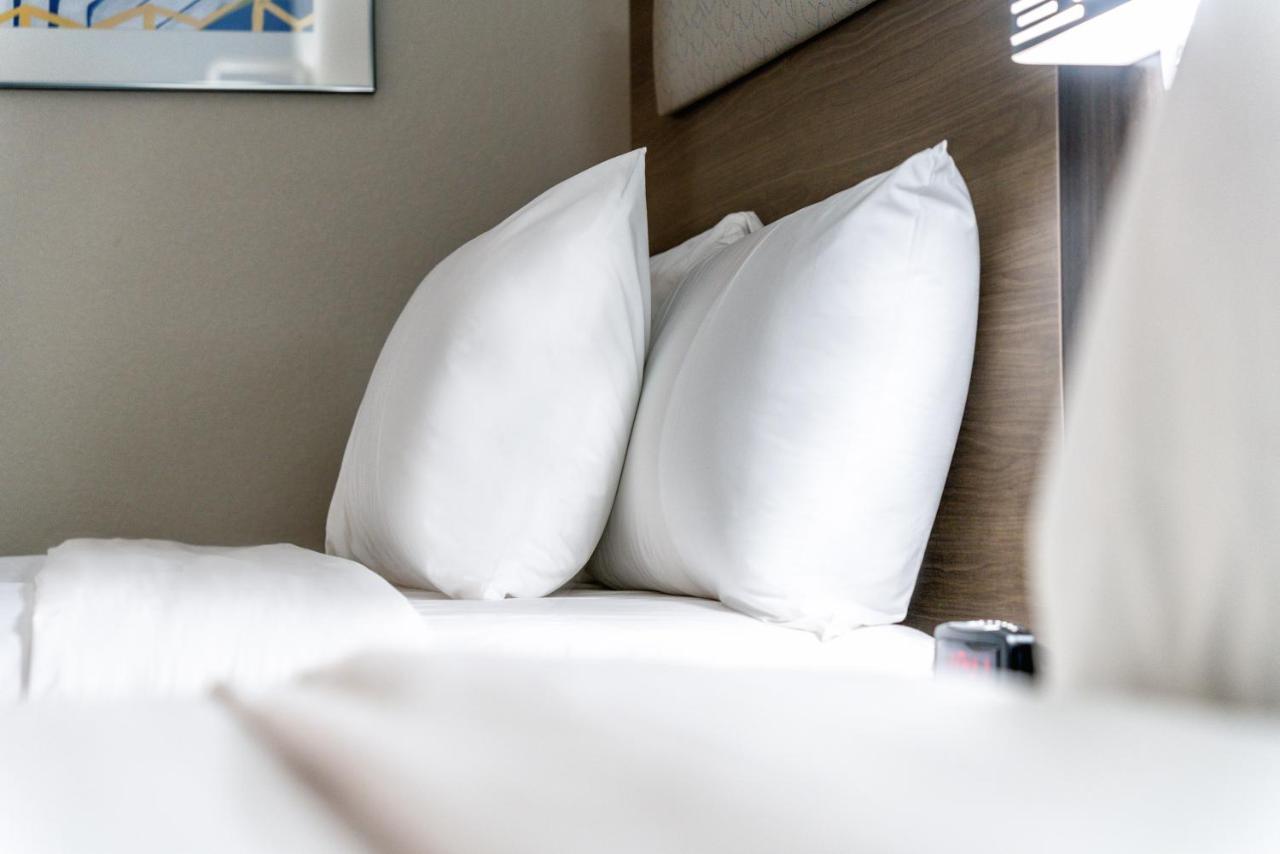 Holiday Inn Express & Suites Phoenix - Mesa West By Ihg Esterno foto