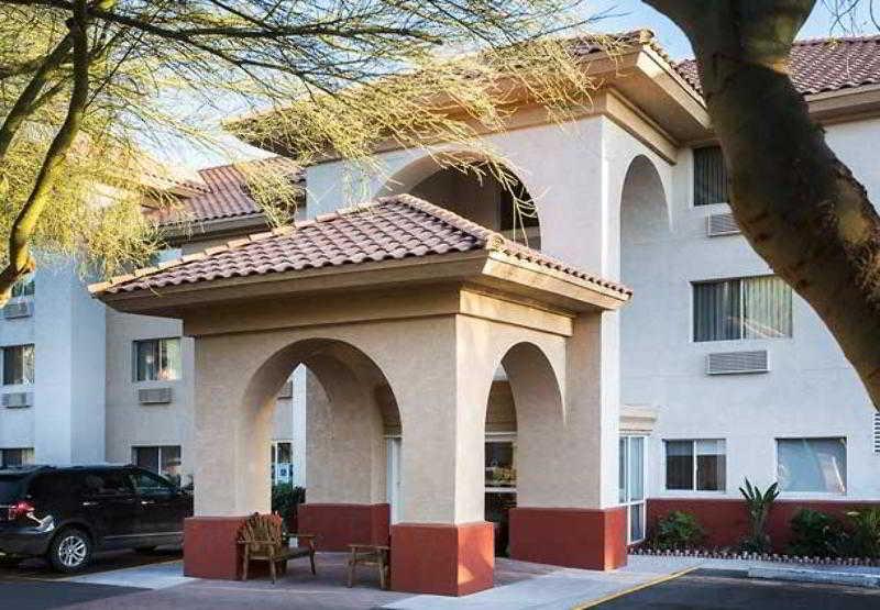Holiday Inn Express & Suites Phoenix - Mesa West By Ihg Esterno foto