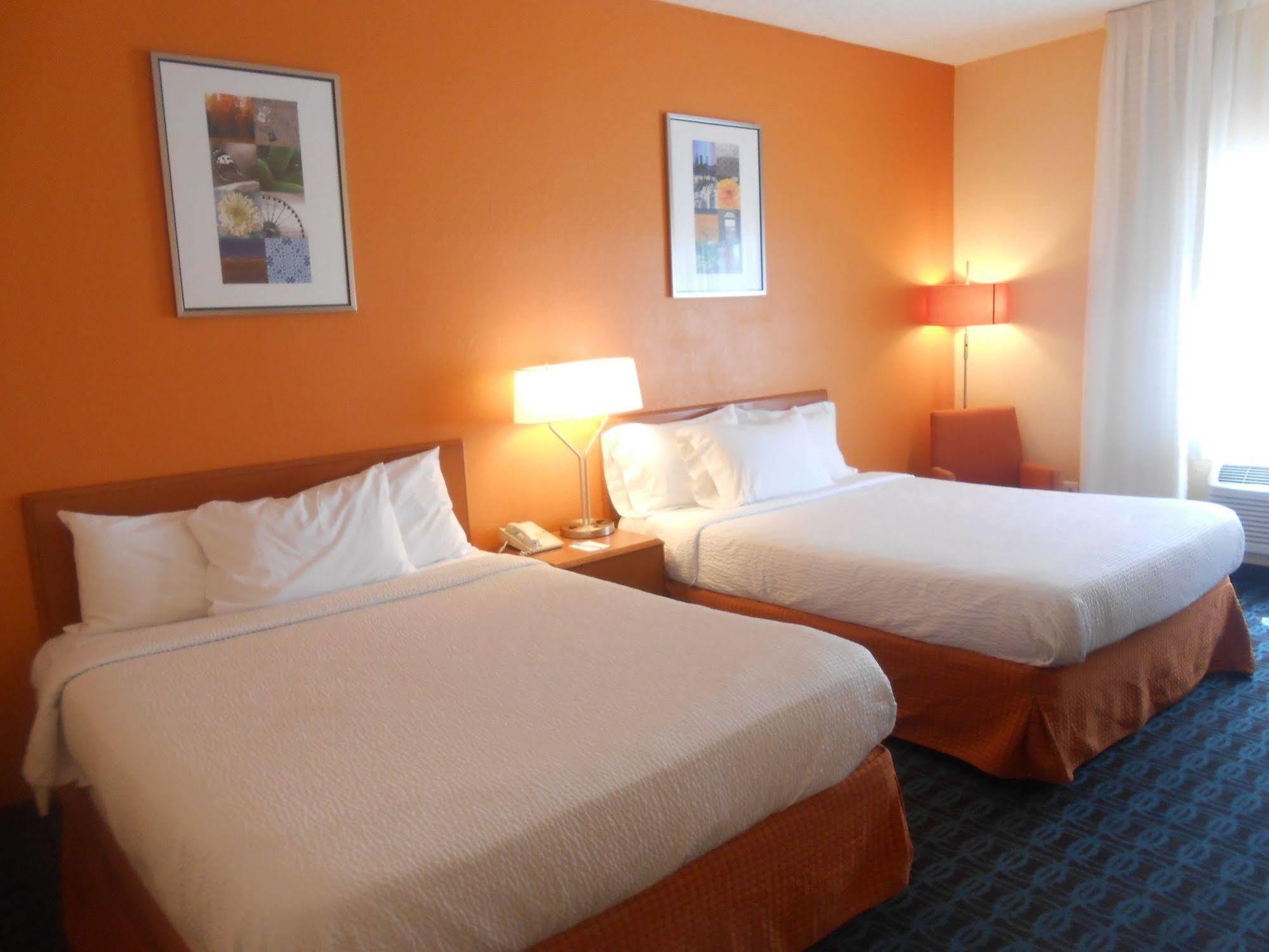 Holiday Inn Express & Suites Phoenix - Mesa West By Ihg Esterno foto