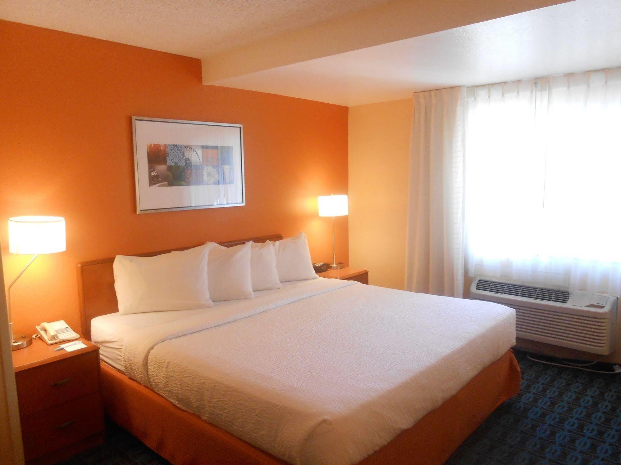 Holiday Inn Express & Suites Phoenix - Mesa West By Ihg Esterno foto